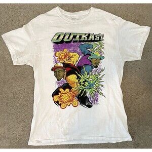 Outkast Graphic T-shirt Size Medium